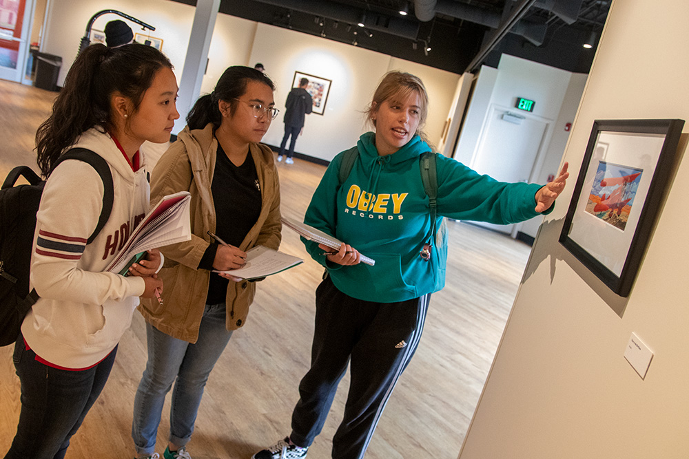 students studying art in the Murray Art Gallery